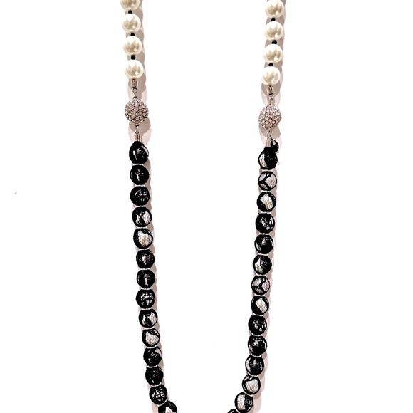 **2 necklaces in 1-Wear it 3 Ways** WHBM Long Black Lace Wrapped Pearl Necklace - Picture 12 of 16